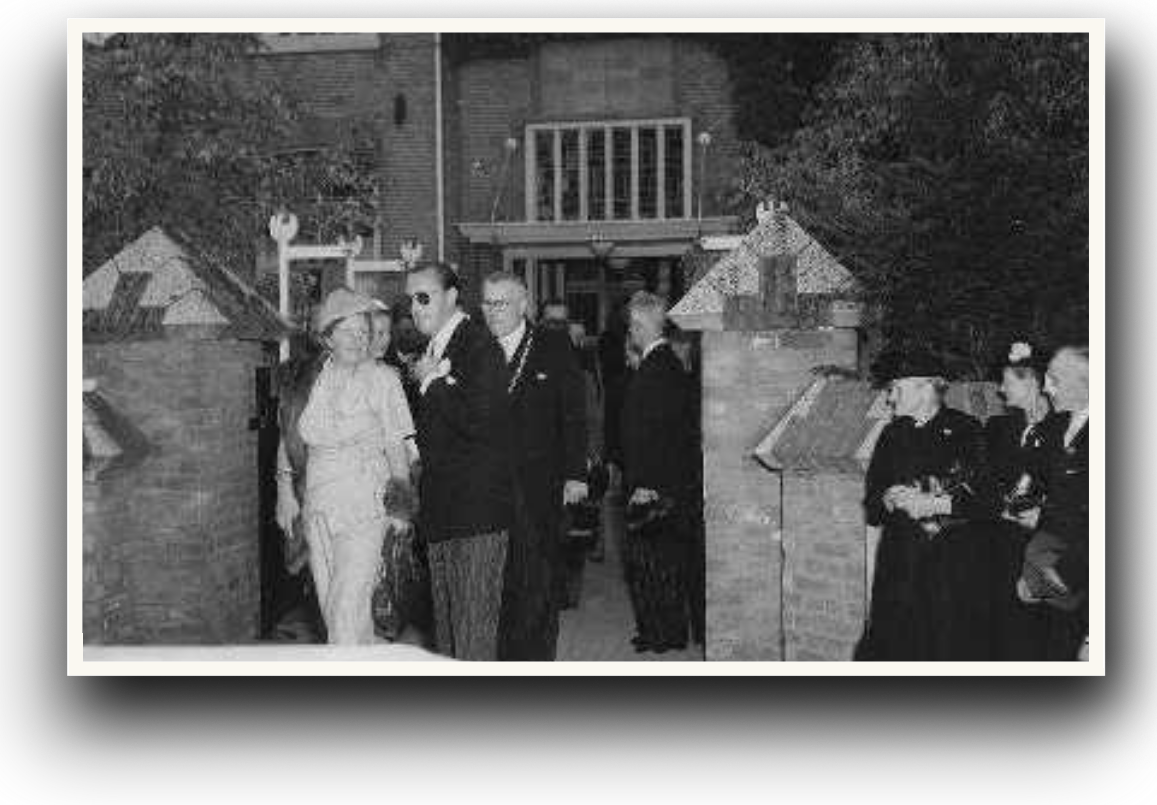 Opening verenigingsgebouw Sliedrecht, 1951